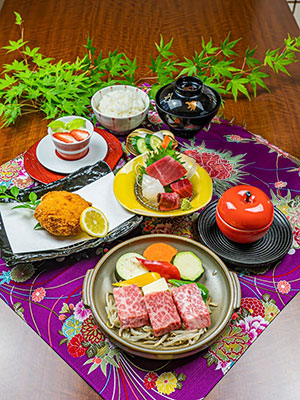 牛肉の陶板焼きのお膳